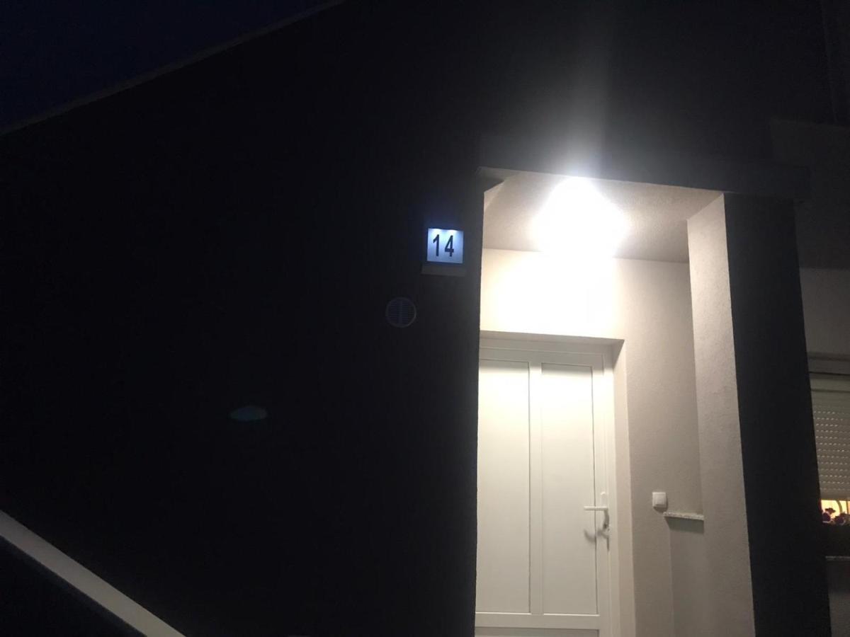 Apartman Petra 2 Vir Exterior foto