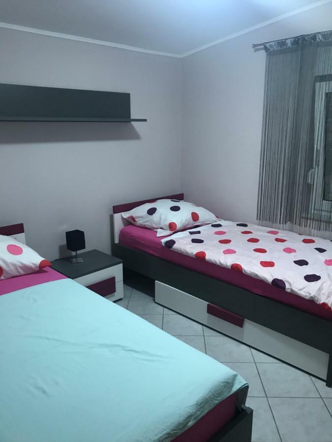 Apartman Petra 2 Vir Exterior foto