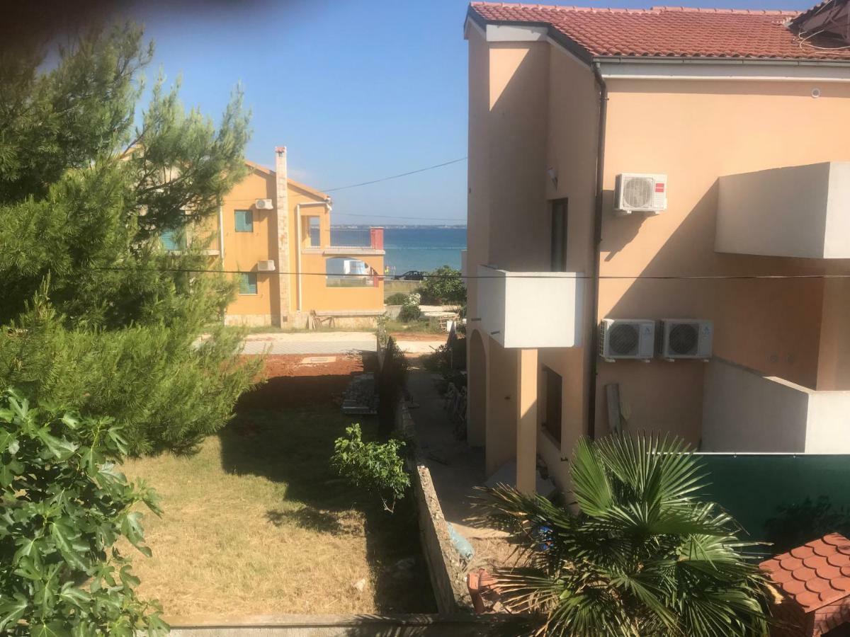 Apartman Petra 2 Vir Exterior foto
